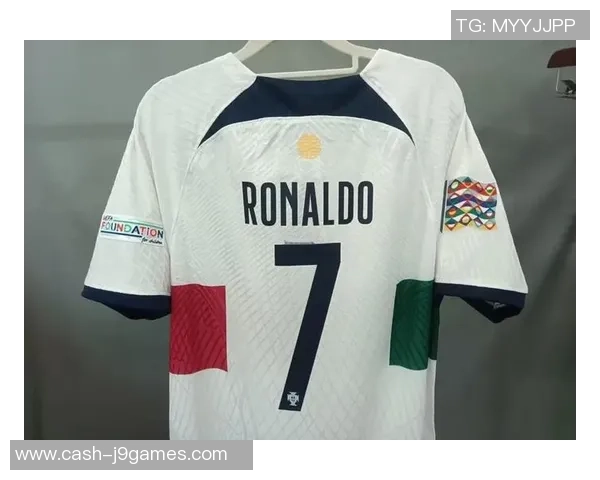 足球28号球衣的传奇故事与背后不为人知的球员心路历程 足球28号球衣的传奇故事与背后不为人知的球员心路历程